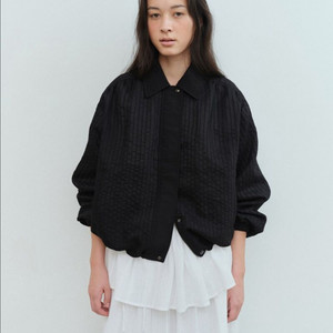 모한 STRIPE COLLAR BOMBER