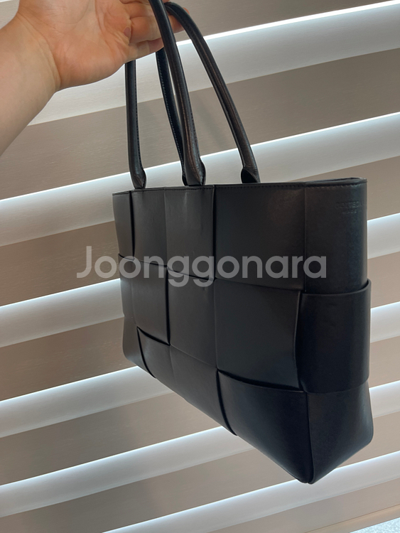 [판매] 보테가 베네타 ‘아르코 인트레치아토’ 미디움--1