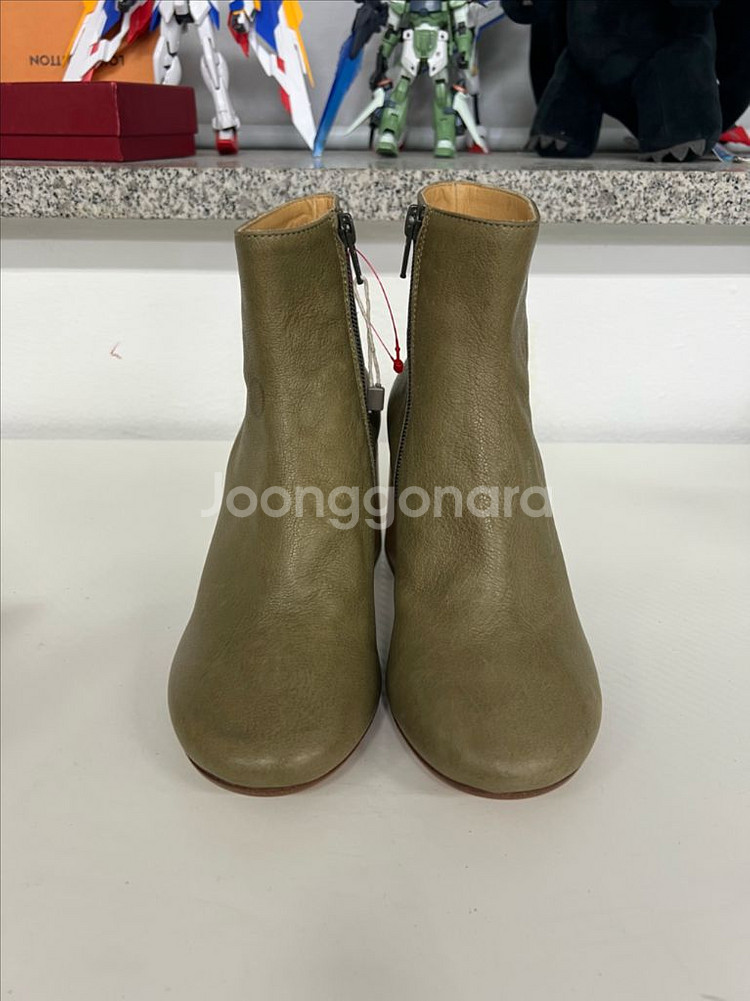 새제품) 메종마르지엘라 정품 여성 앵클부츠 36--0