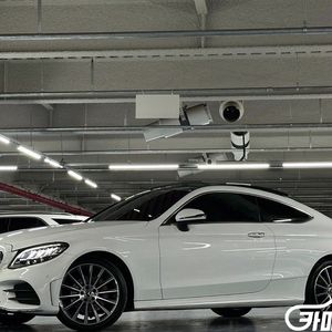 [벤츠]C클래스 W205 C220 d 4MATIC 쿠페 이미지
