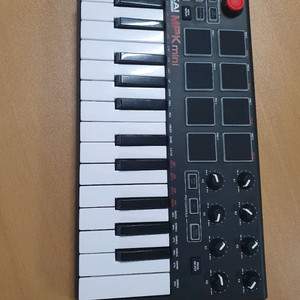 Akai mpk mini 아카이 마스터키보드 판매합니다