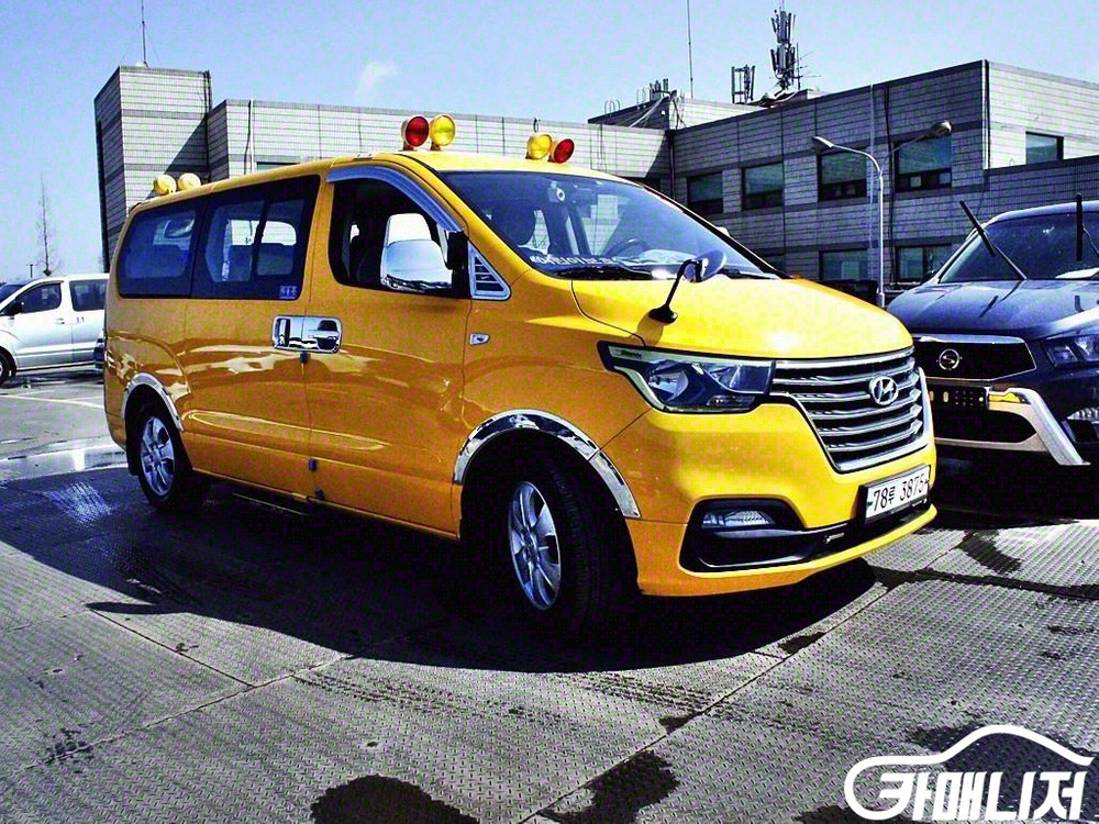 [현대]더 뉴 그랜드 스타렉스 어린이보호차 15인승 (--1