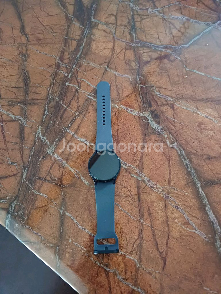 갤럭시 워치 40mm 거의 새상품팝니다--0