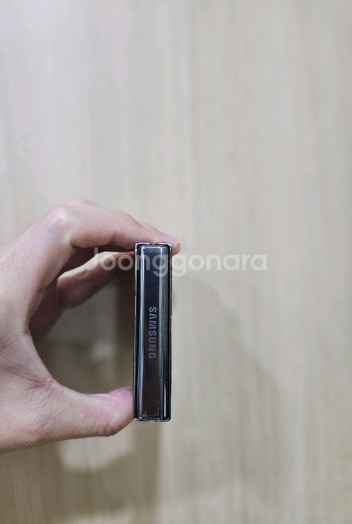 플립5 갤럭시 256G 팔아요--4