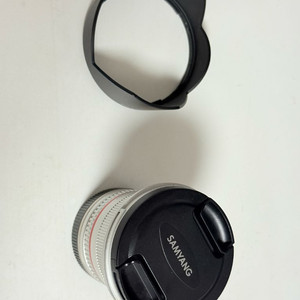 삼양 12mm f2 mf 소니e마운트 팝니다