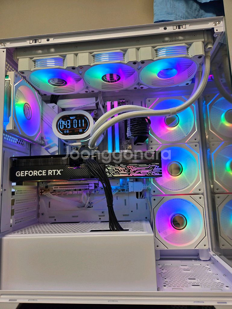 9800x3d, b850m wifi, rtx5080--2