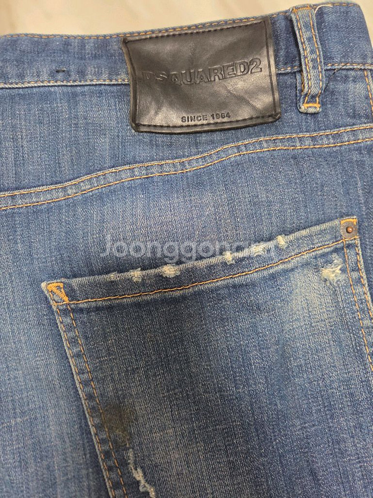 디스퀘어드 가죽패치 데님팬츠--9