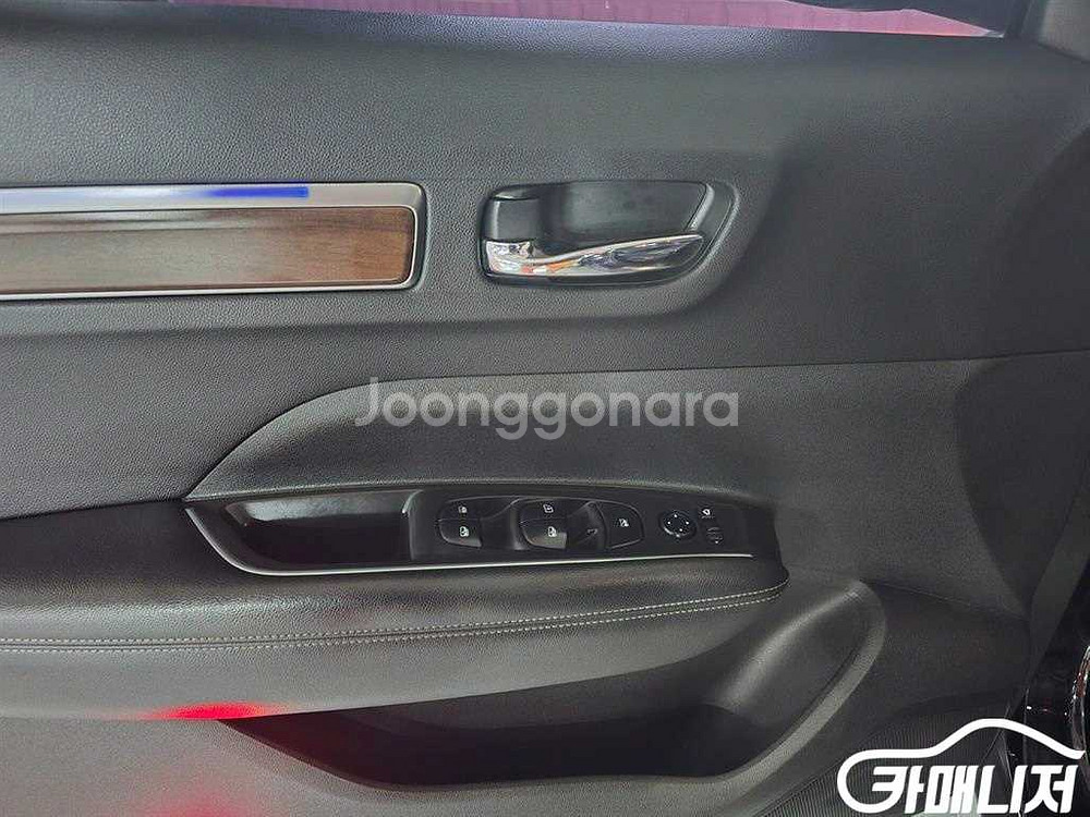 [르노코리아(삼성)]더뉴QM6 2.0 LPe RE 시그--4
