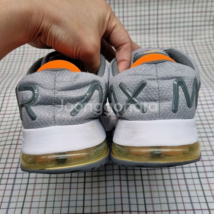 나이키 에어맥스 알파트레이너4 남성런닝화265.--3