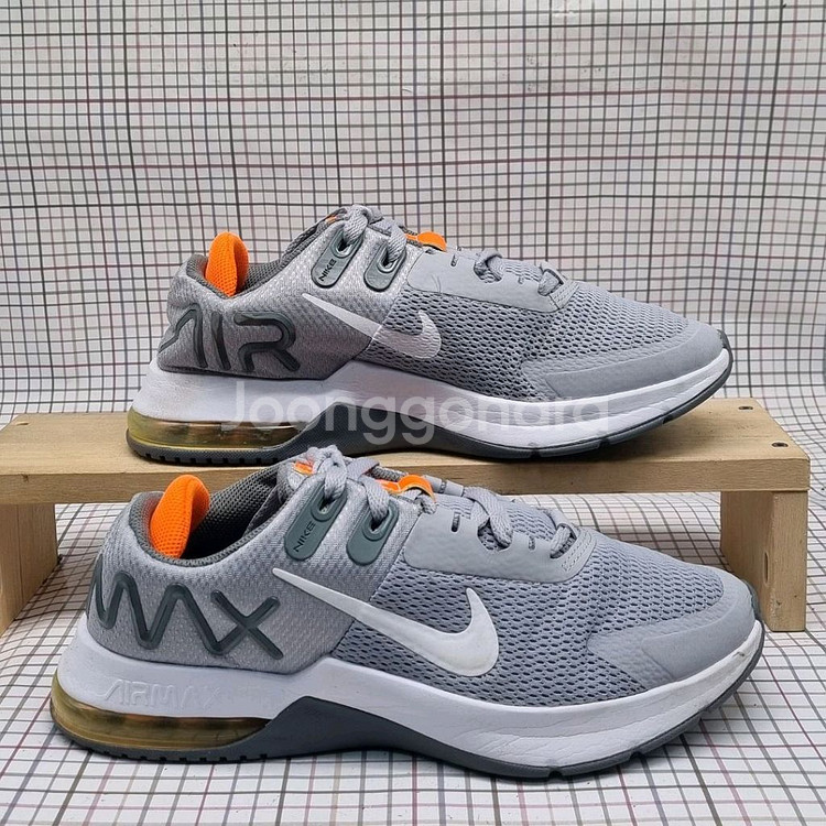 나이키 에어맥스 알파트레이너4 남성런닝화265.--0