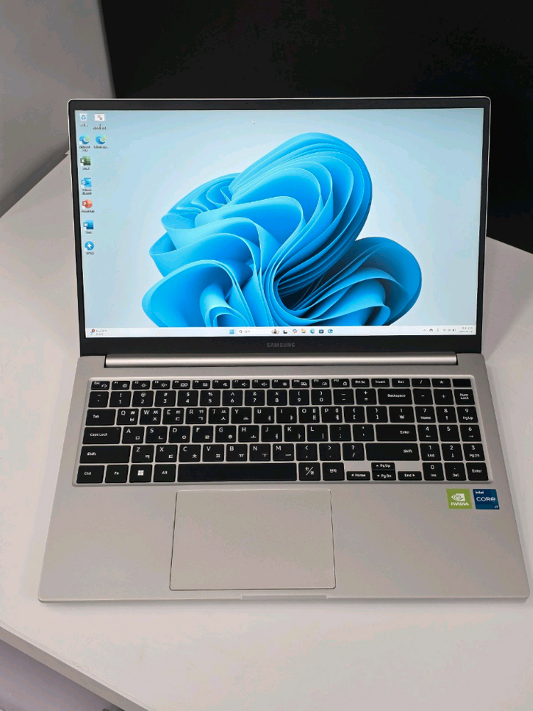 갤럭시북 i7 11세대CPU/MX450 GPU탑재게임용 이미지