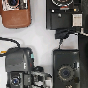 코니카 c35 니콘 줌3 올림푸스 Lt1 코닥 모터