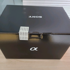 미개봉 새제품 소니 미러리스 A7M4 (A7 IV) 국