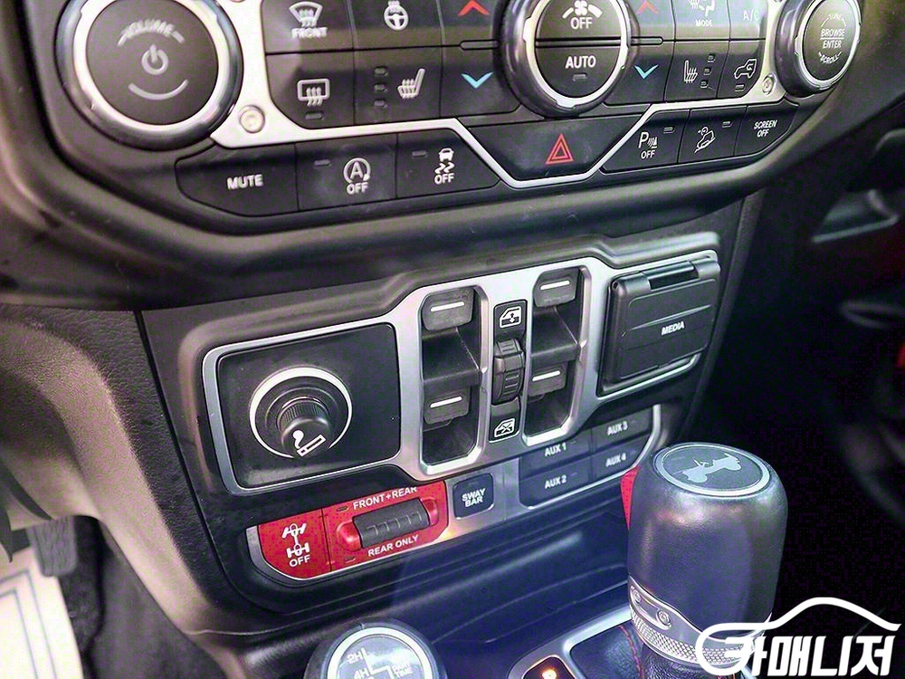 [지프]랭글러 (JL) 2.0 루비콘 4도어 파워 탑 이미지