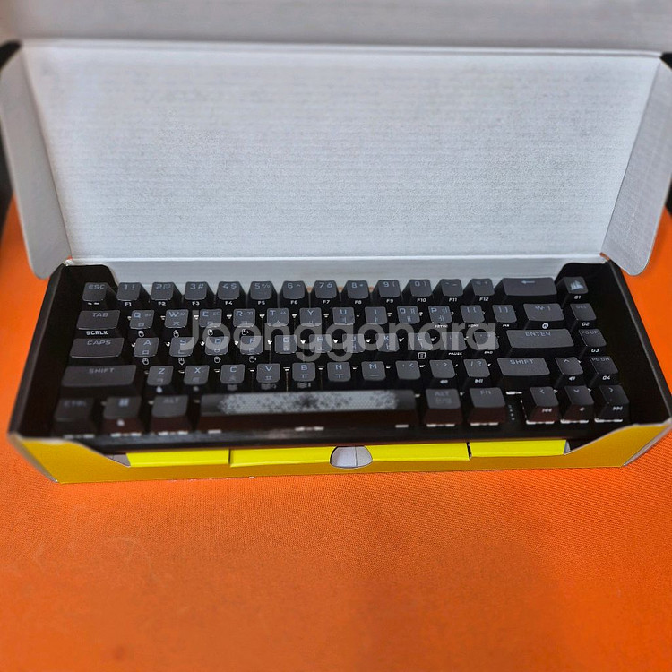 커세어 k65 pro mini 8k 키보드 팝니다--2