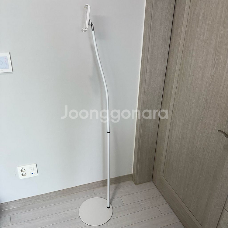 스마트폰 태블릿 자바라 스탠드 거치대 화이트--2