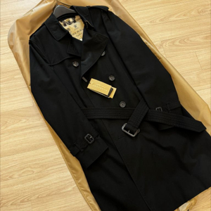 버버리 샌드링엄 트렌치 블랙