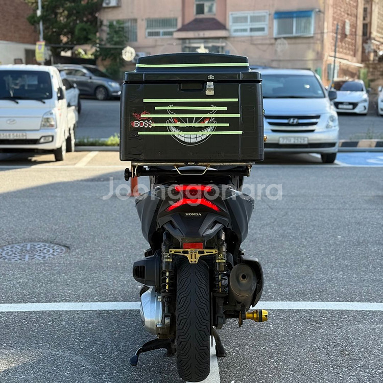 22년식 포르자350 컨디션좋은차량 판매합니다--6