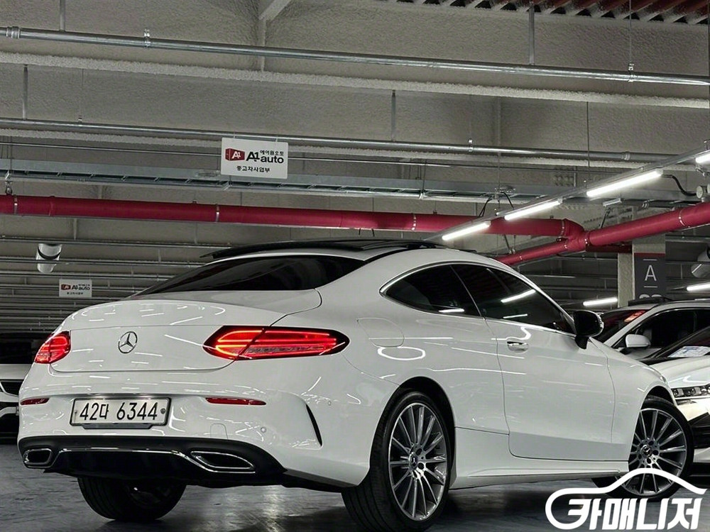 [벤츠]C클래스 W205 C220 d 4MATIC 쿠페 이미지