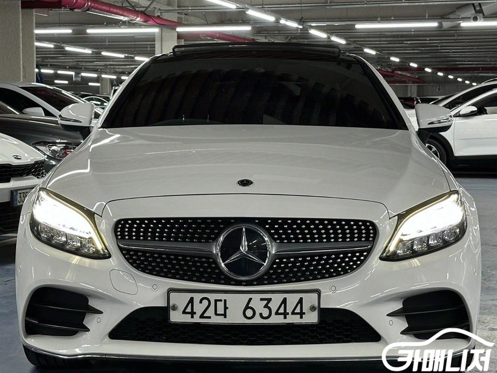 [벤츠]C클래스 W205 C220 d 4MATIC 쿠페 이미지