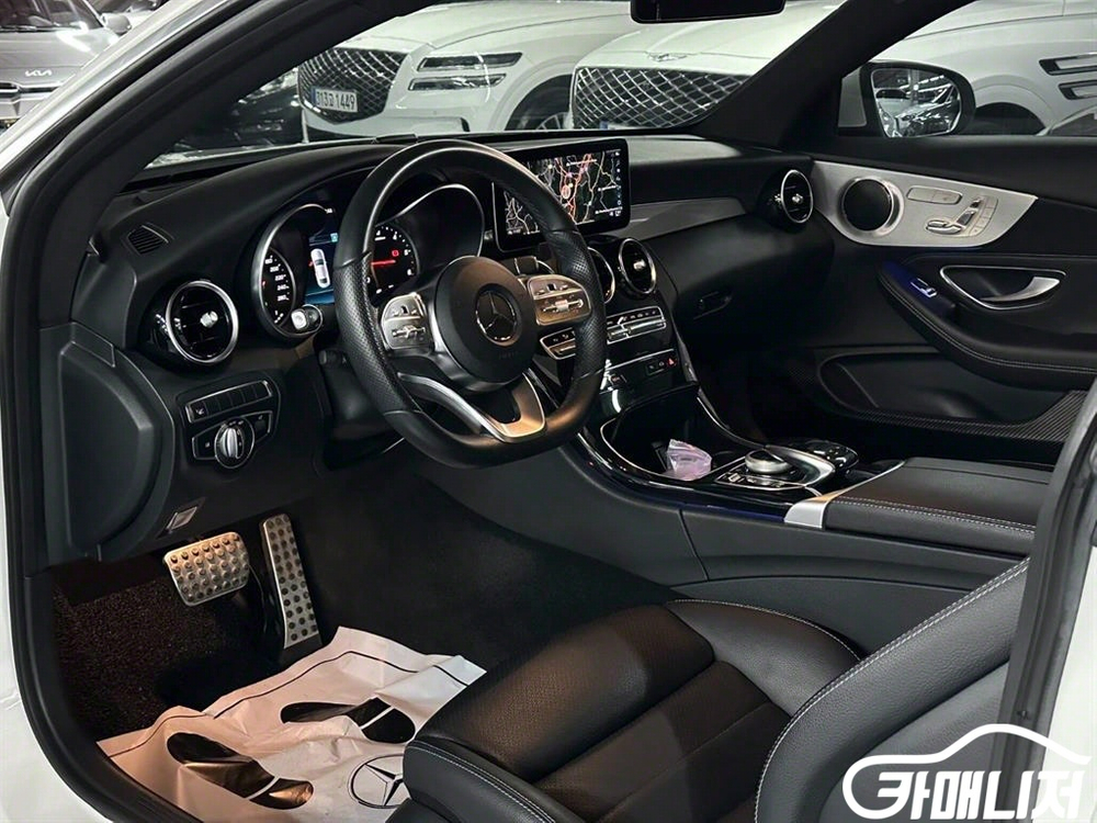 [벤츠]C클래스 W205 C220 d 4MATIC 쿠페 이미지