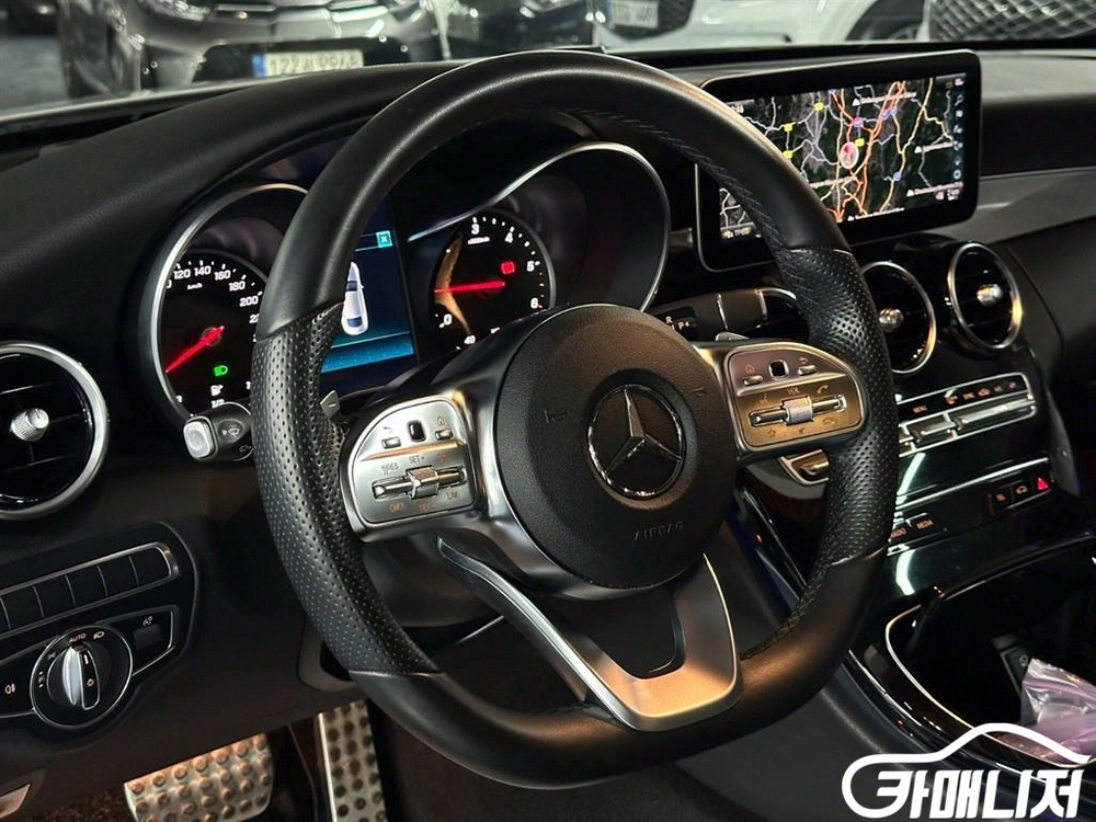 [벤츠]C클래스 W205 C220 d 4MATIC 쿠페 이미지