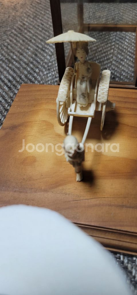 작품 일본 수공예 가로10 세로9cm 정도 상아 작품--2