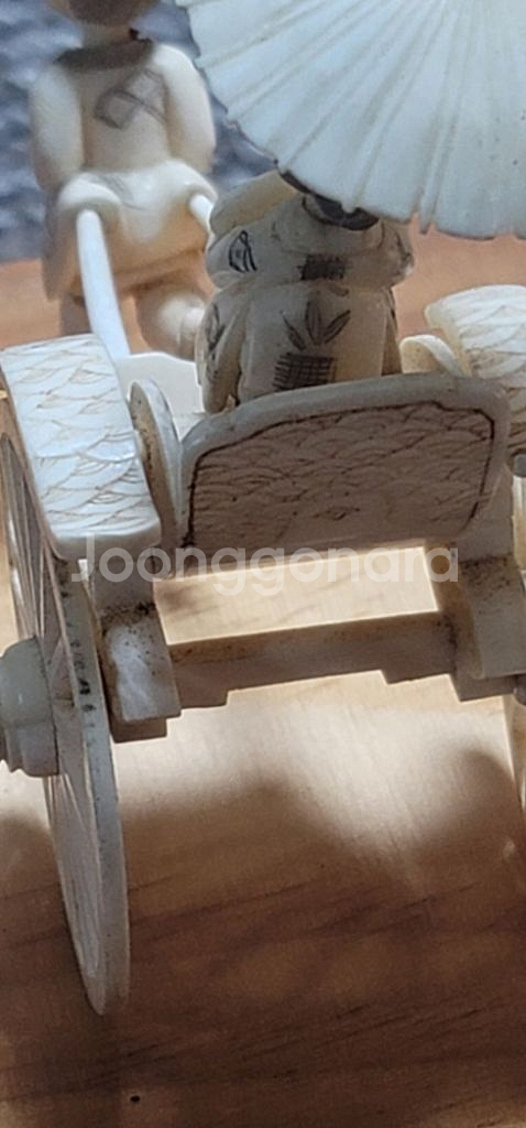 작품 일본 수공예 가로10 세로9cm 정도 상아 작품--4