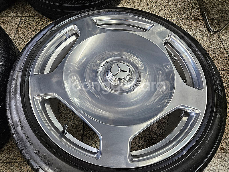 벤츠 W223 마이바흐 S580 떡판 스타일 20인치--4