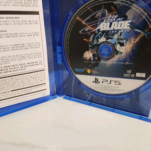 PS5 스텔라 블레이드 게임입니다