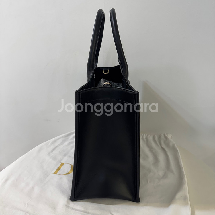 디올 북토트 까나쥬 미디움 블랙--3