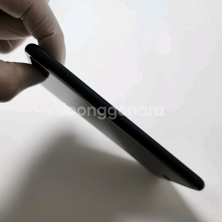아이폰 SE3 64GB 새것같은 SSS급 깔끔 100%--5