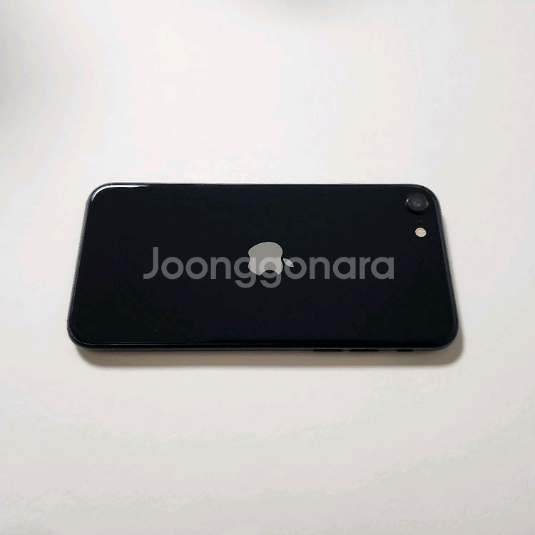 아이폰 SE3 64GB 새것같은 SSS급 깔끔 100%--1