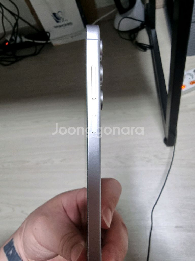 겔럭시 S24FE 256gb 판매합니다.--2