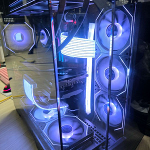 7950X3D RTX5080 본체 팝니다