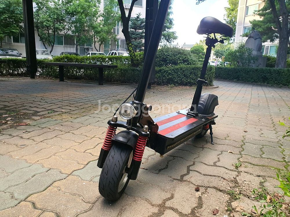 자이로콥 전동킥보드 10인치 60v 1000w 21A--4