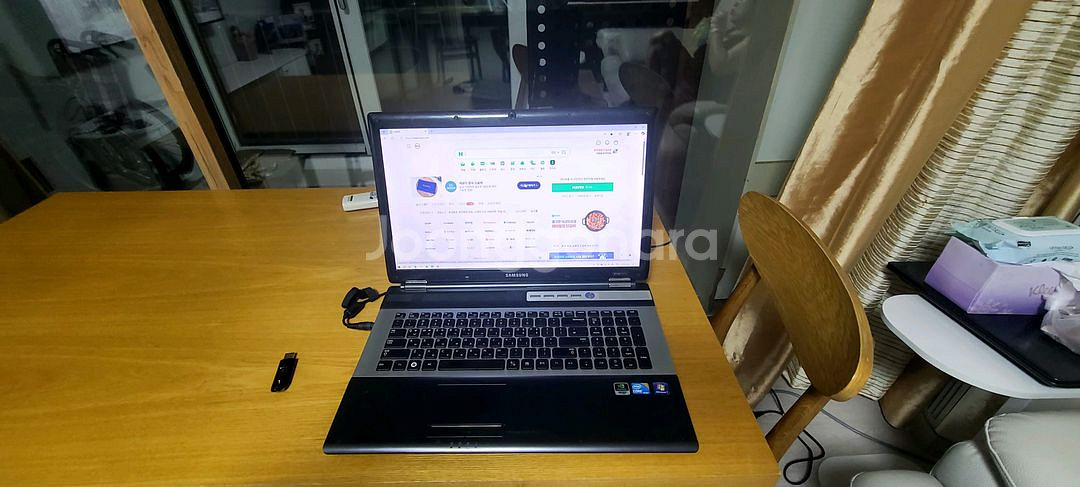 삼성노트북 i7 17.3인치(데스크탑용)--0