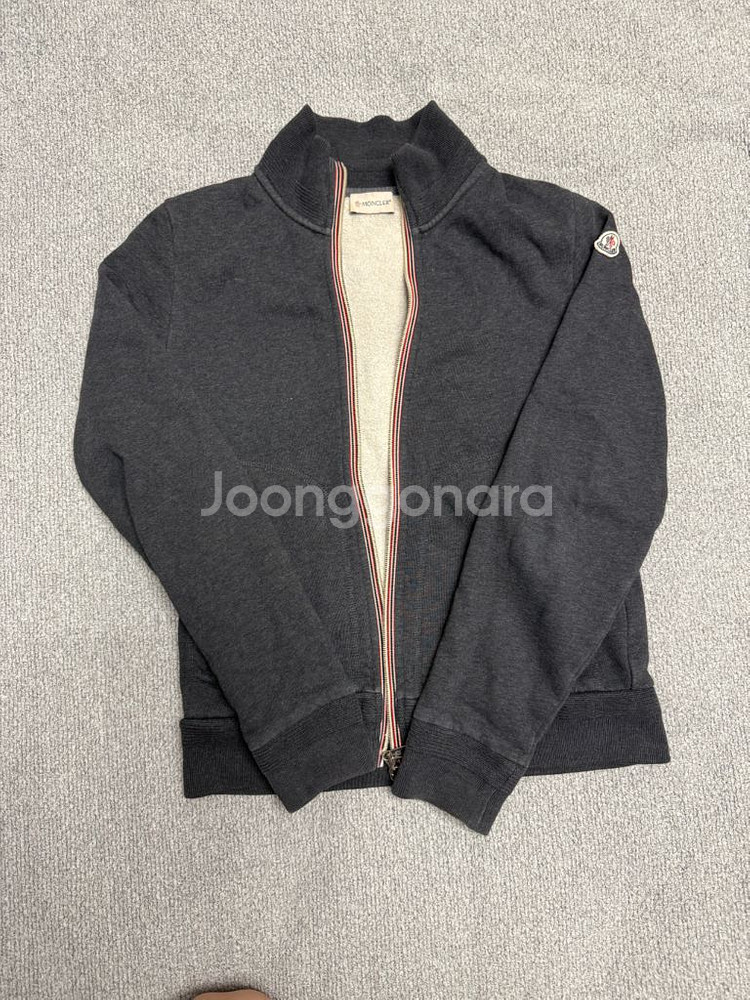 몽클레어 집업(정품)--0