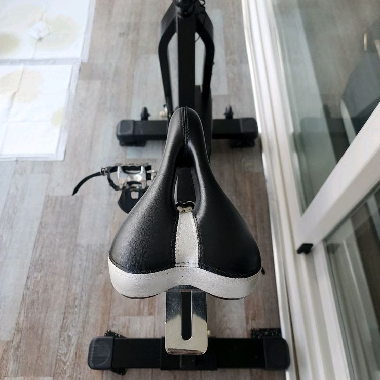 타이탄 스피닝 자전거 이미지