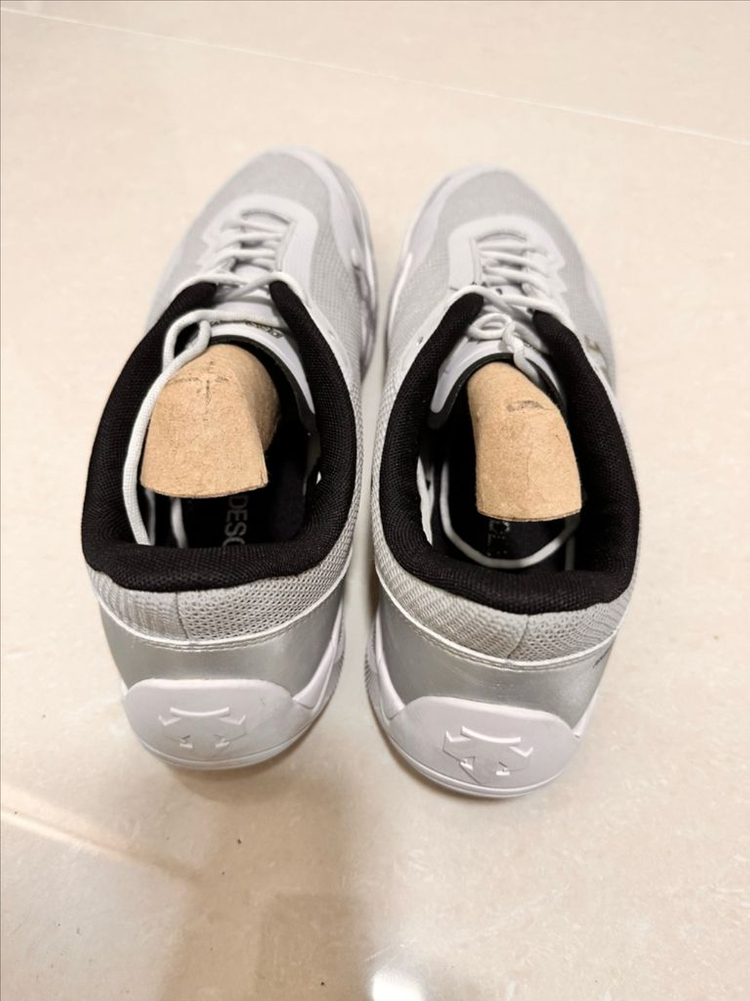 275 데상트 에너자이트 마르셰 펜싱화 이미지