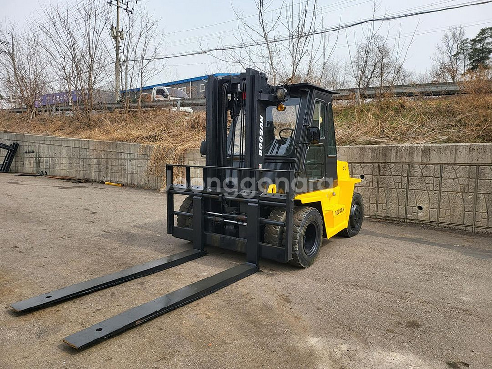 [중고지게차] 두산 LD50 5톤 디젤지게차--3