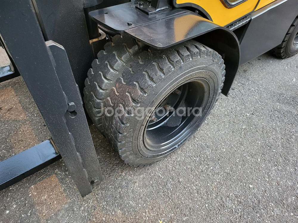 [중고지게차] 두산 D30S-7 2,98톤 3단 디젤--6