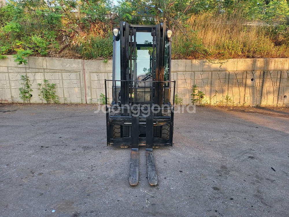 [중고지게차] 두산 D30S-7 디젤 3톤(2.9톤)--2