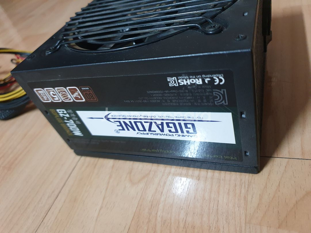 GIGAZONE GZ-700W 80PLUS BRONZE--1