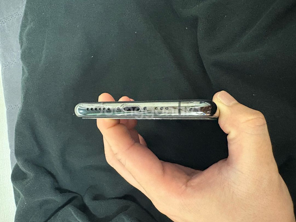 아이폰 Xs 256GB 판매합니다.--2