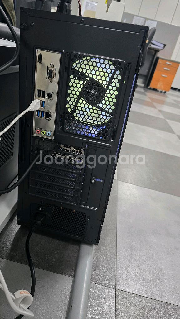 가성비 게이밍컴퓨터 팔아요(현재 신품 견적 150만원)--2