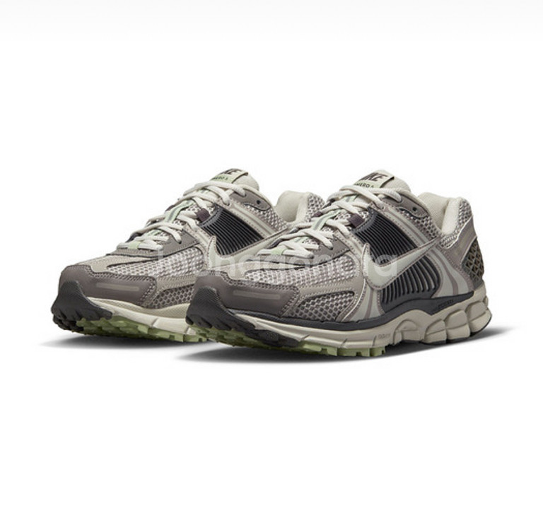 나이키 줌 보메로 5 W NIKE ZOOM VOME--2