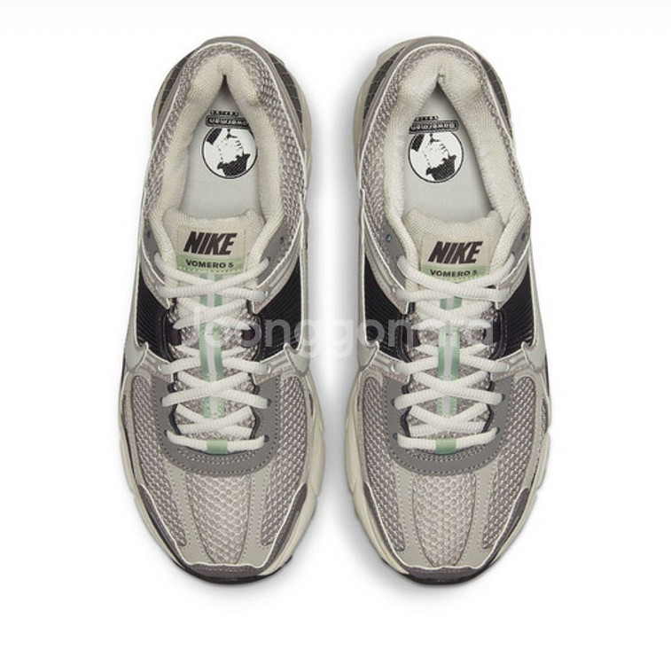 나이키 줌 보메로 5 W NIKE ZOOM VOME--3