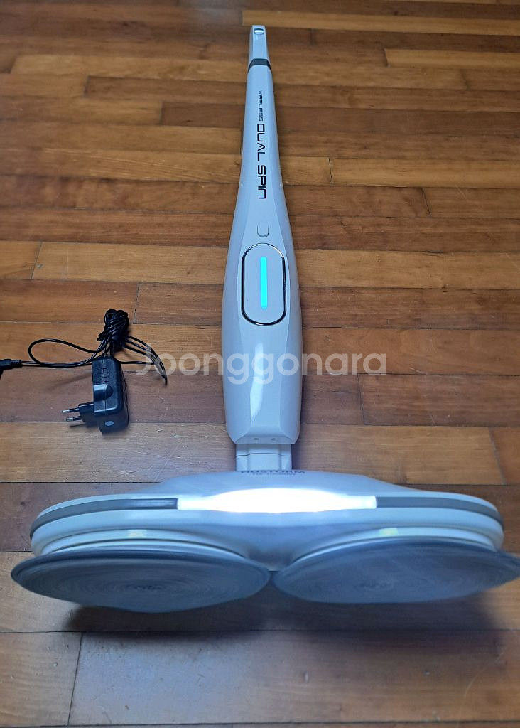 휴스톰 무선 듀얼 스핀 물걸레 청소기 HS-10000W--3