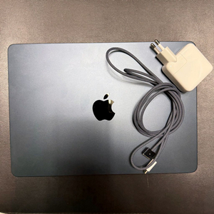 S급 맥북에어 m3 13인치 미드나이트 8/256 기본